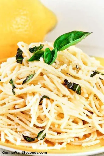 Pasta al limón y ajo