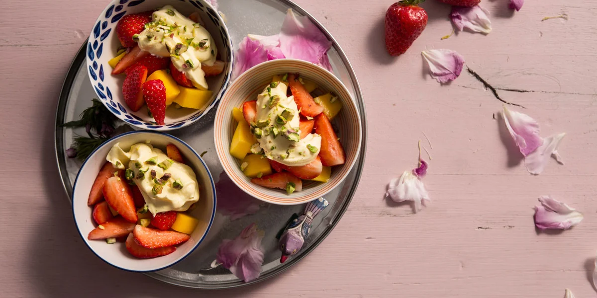 Strawberries, mangoes and cream