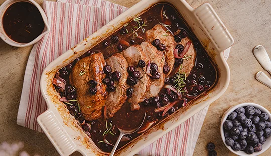 Lomo de Cerdo con Salsa de Arándanos