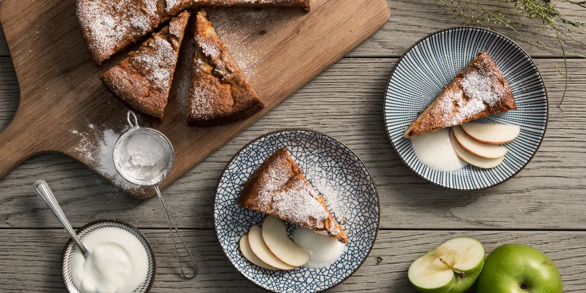 Apple cake