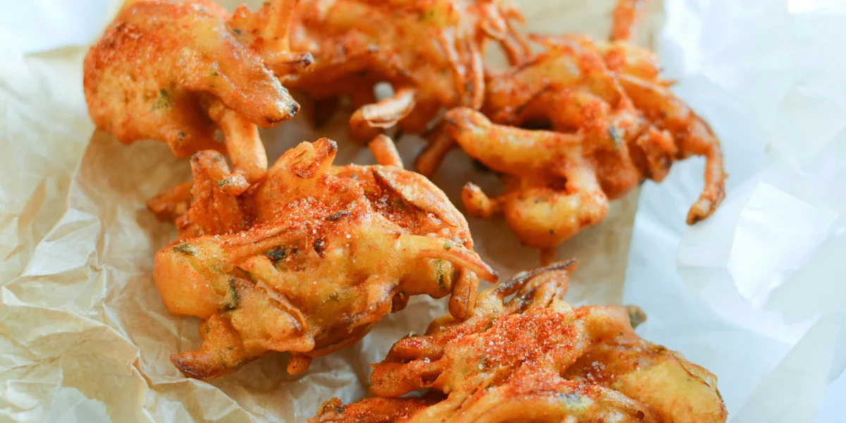 Bhajia (onion bhajis)