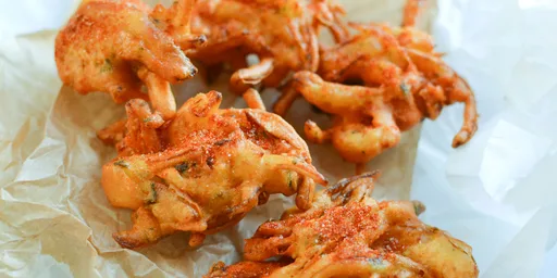 Bhajis de cebolla