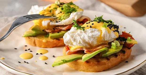Huevos Benedictinos
