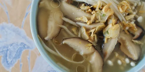 Mushroom noodle soup