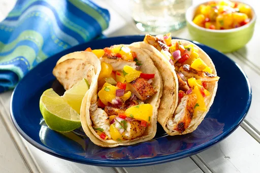 Tacos de Pescado a la Plancha con Salsa de Melocotón