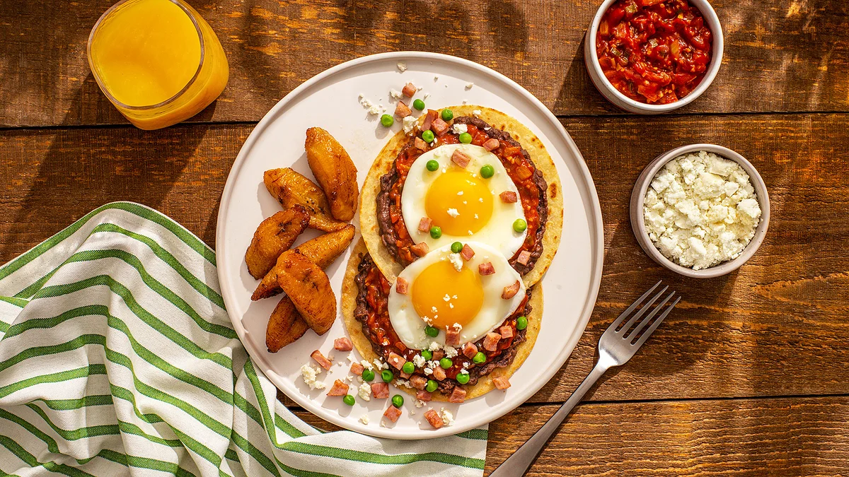 Huevos Motuleños
