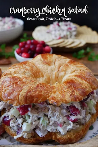 Ensalada de pollo con arándanos rojos
