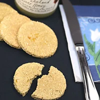 Crunchy Rough Scottish Oatcakes