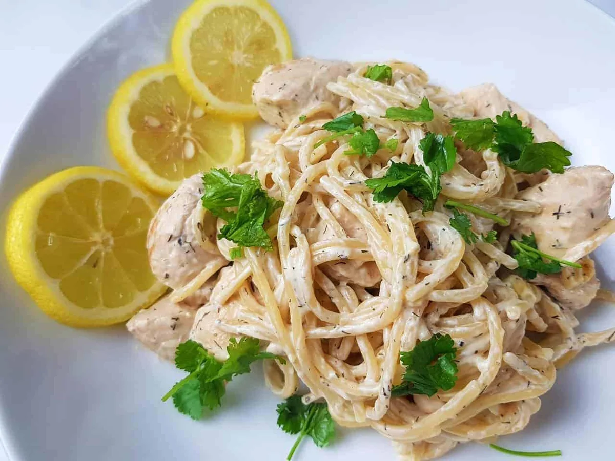 Creamy lemon chicken pasta