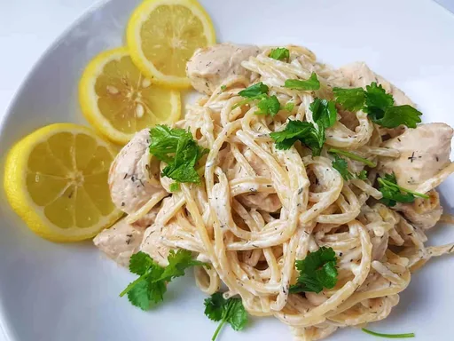Pasta cremosa de pollo al lim3n