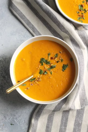 Glowing Carrot Ginger Soup
