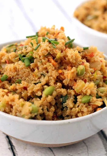 Arroz frito de quinoa al estilo tailandés