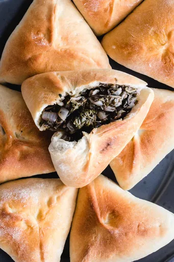 Fatayer caseros auténticos (espinacas y queso)