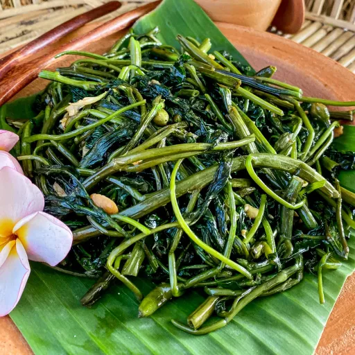 Pad Pak Boong (Salteado tailandés de espinacas de agua)