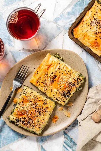 Borek de Espinacas (Con Espinacas Congeladas y Masa Filo)