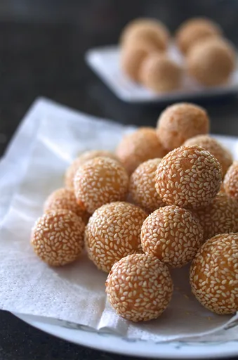 Sesame Balls Recipe (Vietnamese Bánh Cam)