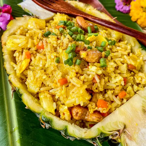 Chicken Pineapple Fried Rice Recipe (Khao Pad Sapparod)