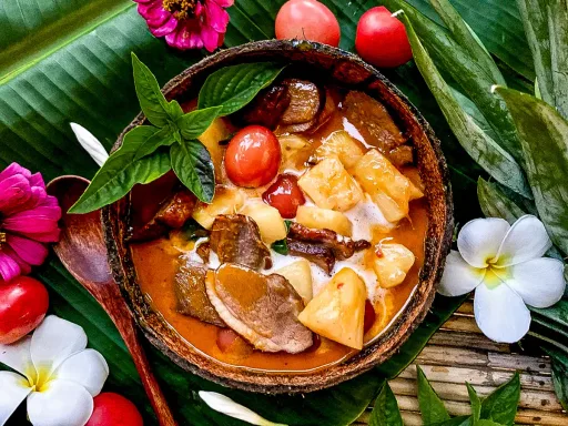 Gaeng Phed Ped Yang (Thai Duck Curry)