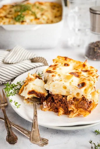 Bechamel Pasta Bake (Macarona Bechamel)