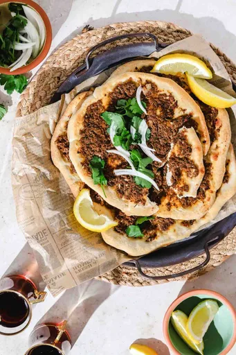 Lahm Bi Ajeen / Sfiha (Middle Eastern Flatbread)