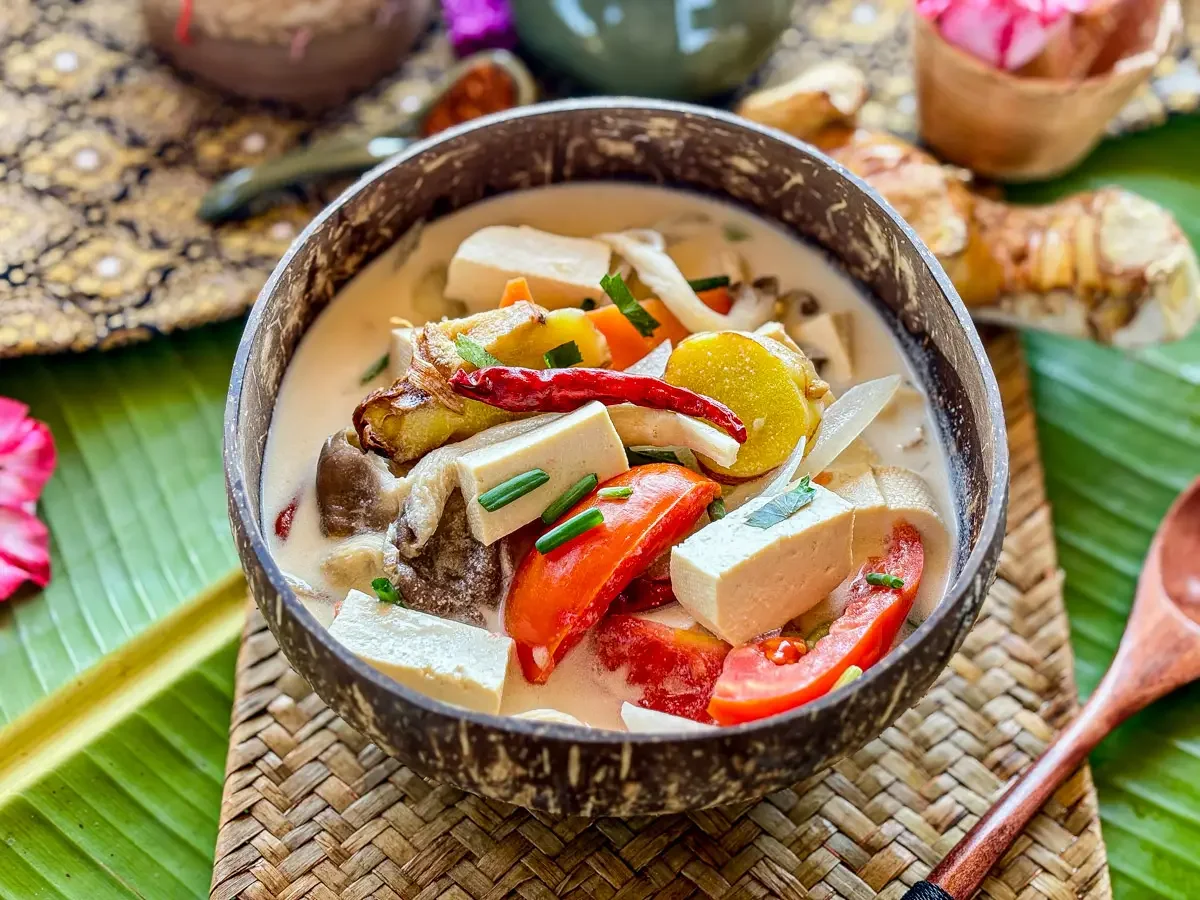 Thai Tofu Soup With Coconut Milk (Vegetarian Tom Kha)