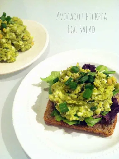 Receta de Ensalada de Aguacate, Garbanzos y Huevo