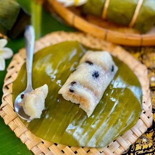 Receta de Khao Tom Mud (Postre de Arroz Glutinoso con Plátano)