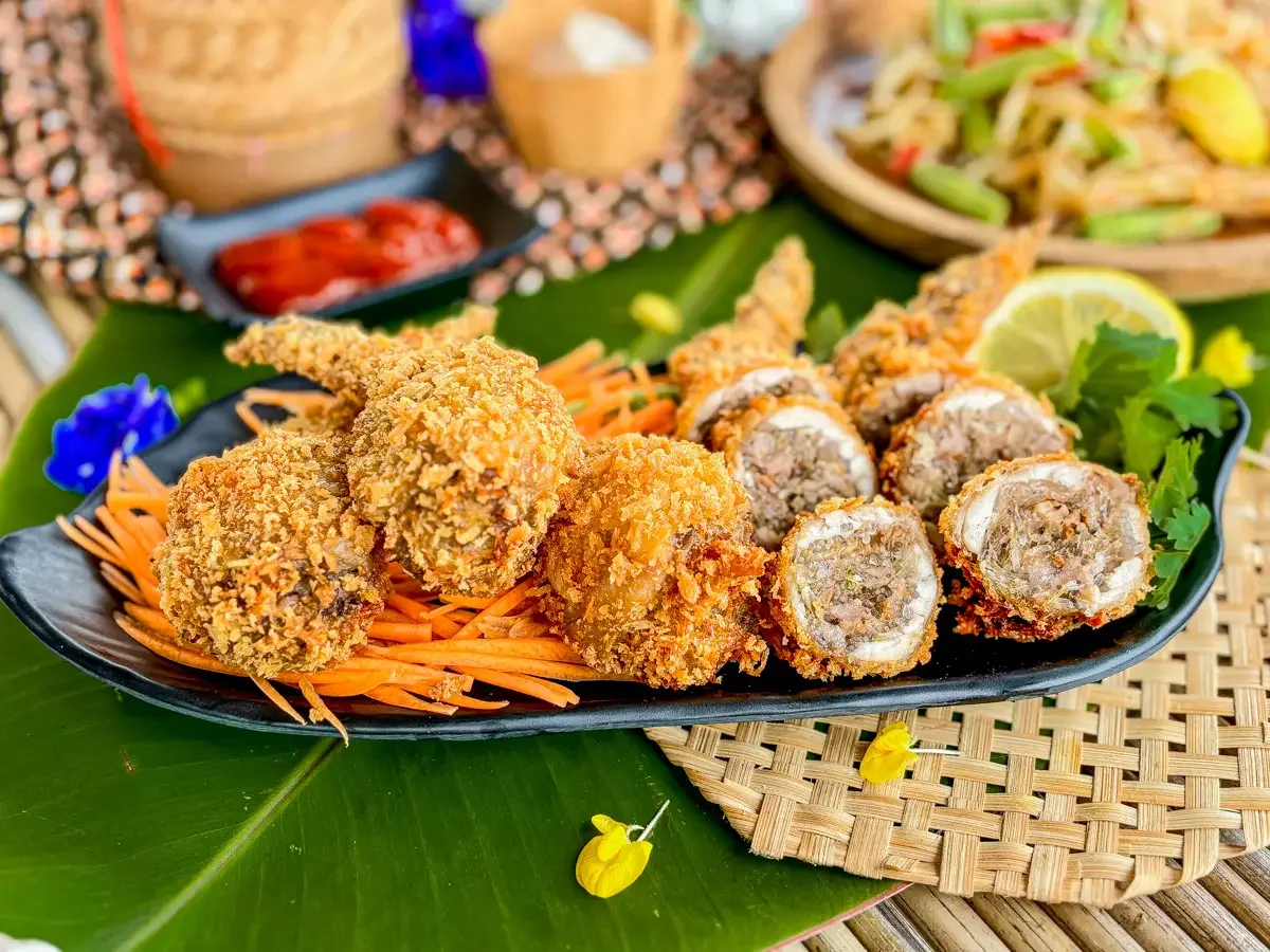 Thai Stuffed Chicken Wings Recipe (Peek Gai Yad Sai Tod)