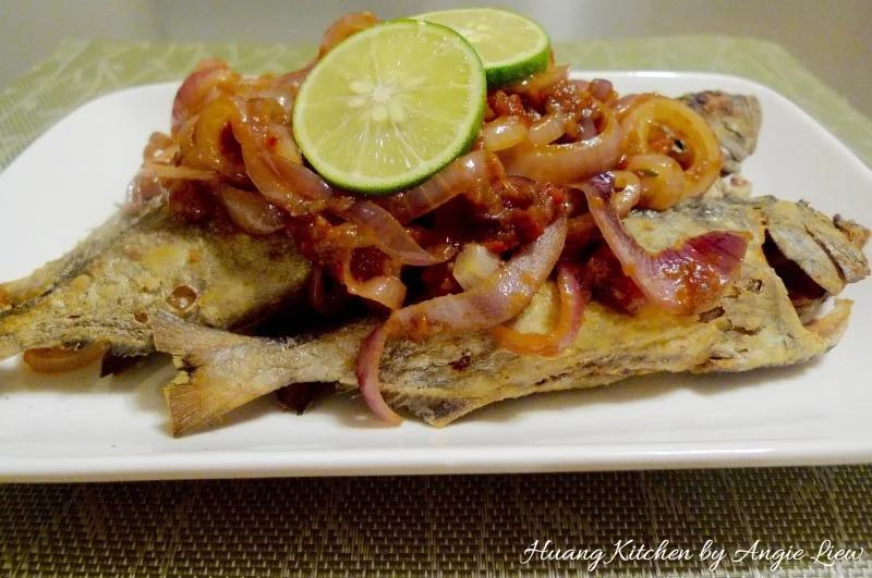 Crispy Chili Onion Fish