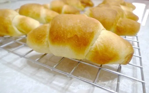 Easy Dinner Rolls