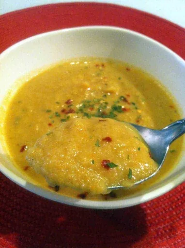 Curried Cauliflower and Carrot Soup