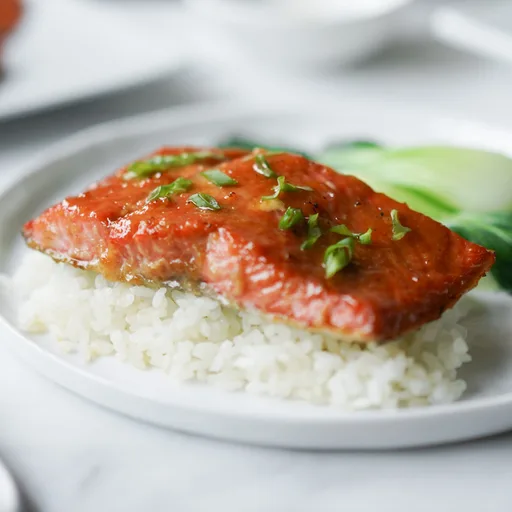 Salmón glaseado con miso