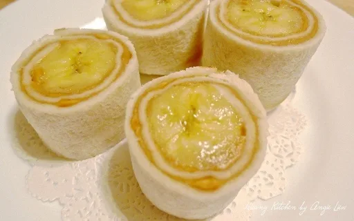 Rollitos de sándwich de plátano y pepino