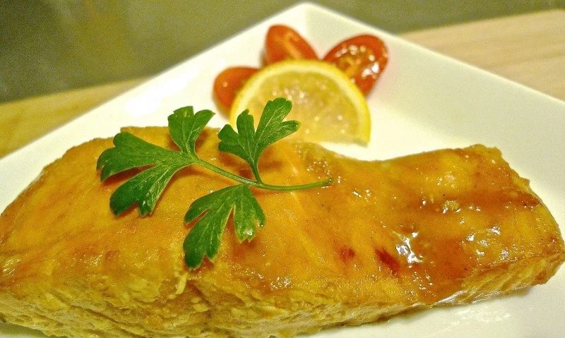 Simple Charcoal Grilled Salmon