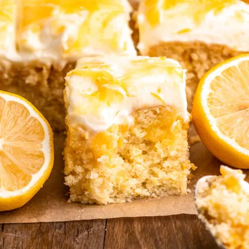 Pastel con crema de limón