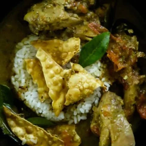 Rasam de Pollo Indio (Sopa de pollo con pimienta negra)