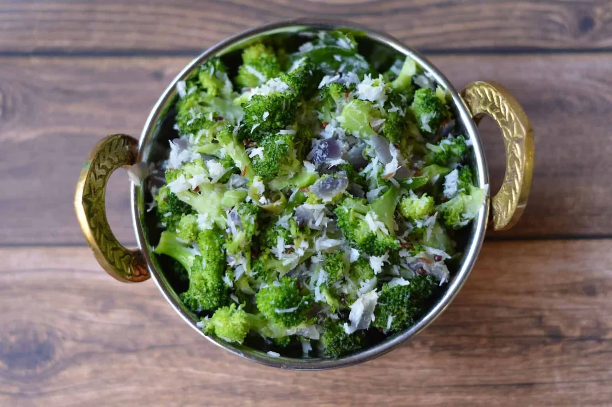 Broccoli Poriyal Recipe (Broccoli Stir Fry with Fresh Coconut)