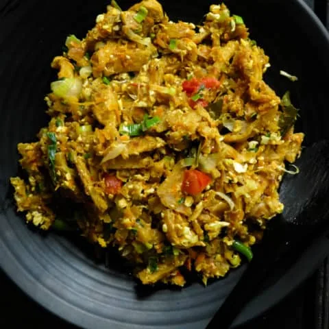 Sri Lankan chicken kottu roti(step-by-step instructions).