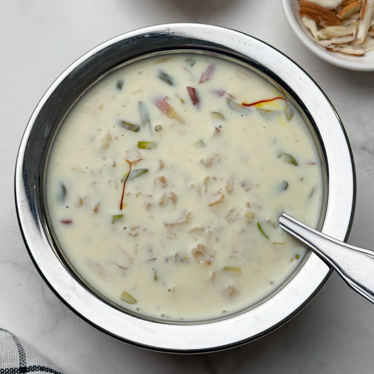 Oats Kheer (Oats Payasam with Old Fashioned Rolled Oats)