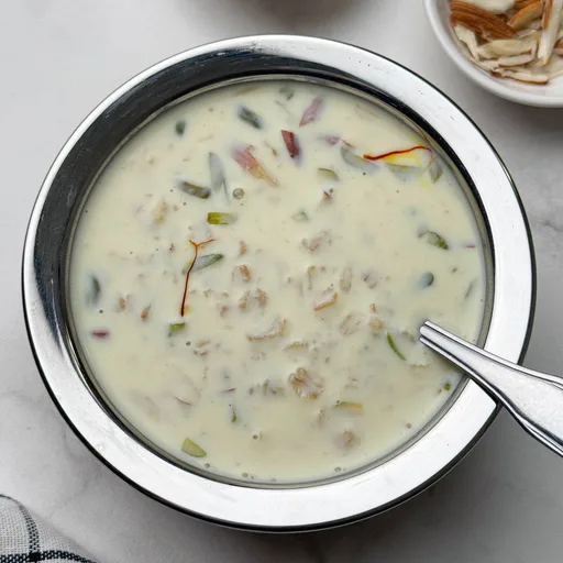 Kheer de avena (Payasam de avena con copos tradicionales)