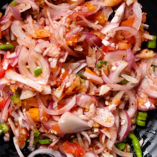 Ensalada de tomate y cebolla (Sambol)