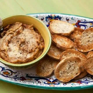 Crema untable templada de hinojo asado y queso parmesano