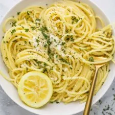 Pasta al limón y ajo