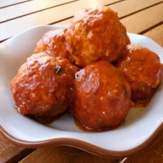 Albóndigas de pollo en salsa de tomate