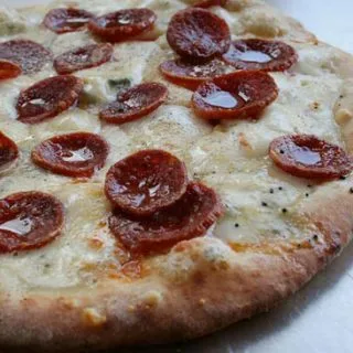 Pizza cuatro quesos