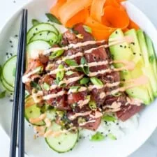 Bol de poke de atún