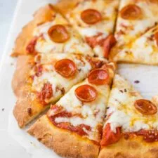 Receta de pizza alta en proteínas
