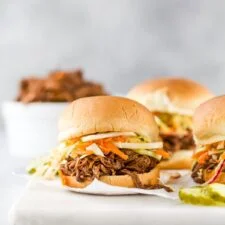 Easy Pulled Pork Sliders