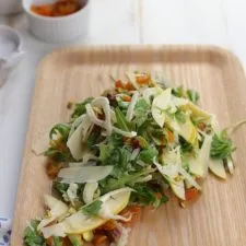 Manzana, hinojo, pistacho y albaricoque