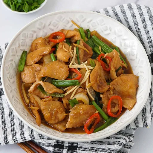 Receta de pollo con jengibre y cebolleta